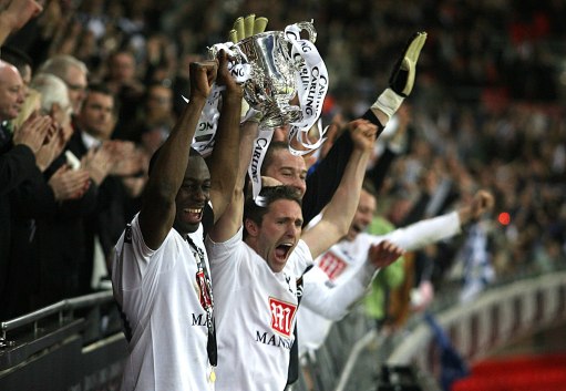 这次换防直接被晃倒（换防瞬间被晃倒）