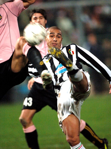 跟队记者：尤文仍在关注帕尔马中场贝尔纳韦（队报记者：尤文对帕尔马中场贝尔纳韦保持关注）