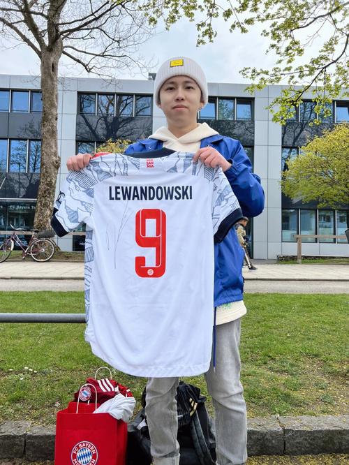 NBA焦点战：湖人主场逆转掘金,（NBA重头戏：湖人在主场逆转掘金）