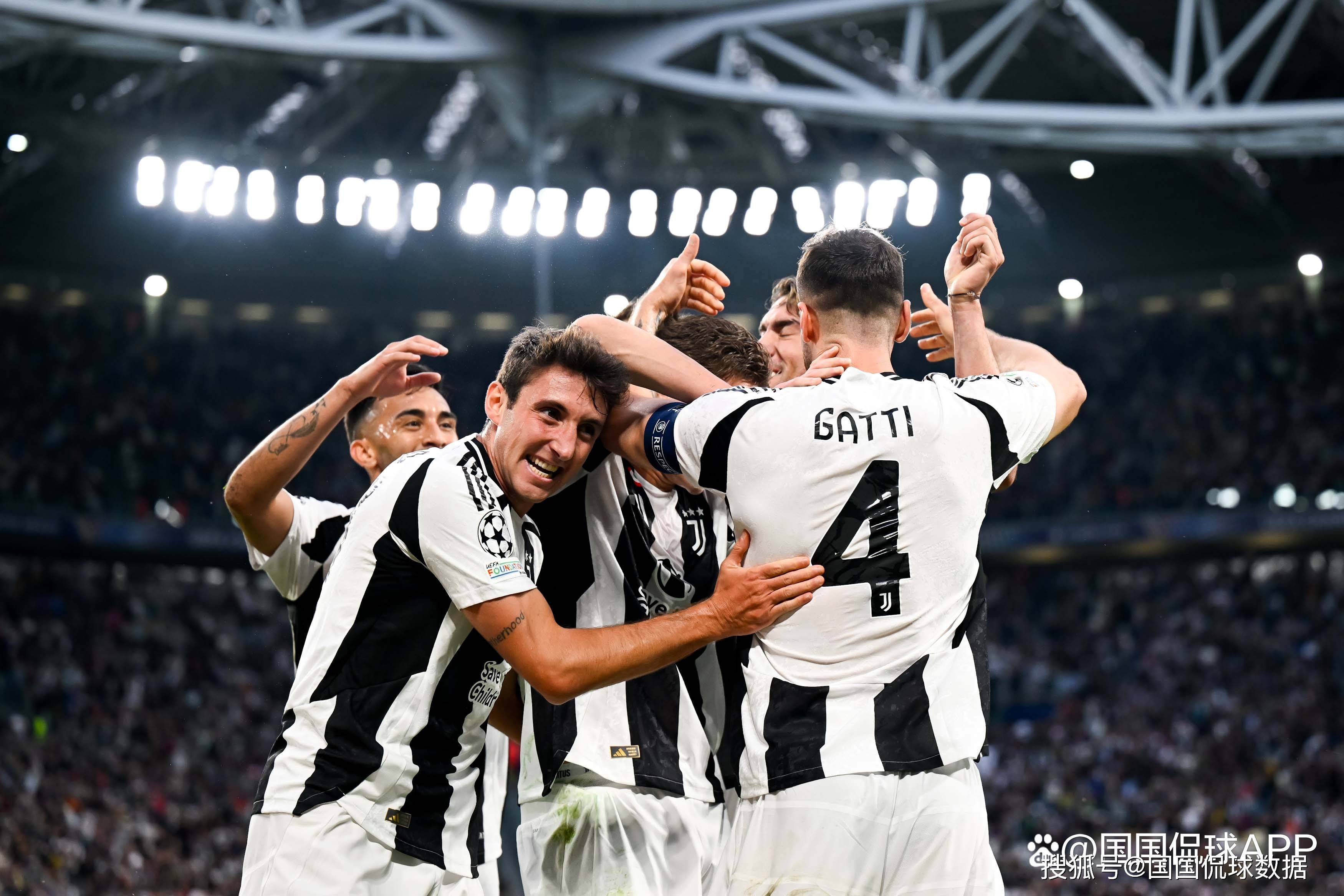 凯恩社媒：很高兴达成德甲100球里程碑，冬歇期可以好好休息（凯恩发文：达成德甲百球里程碑，冬歇期安心休整）