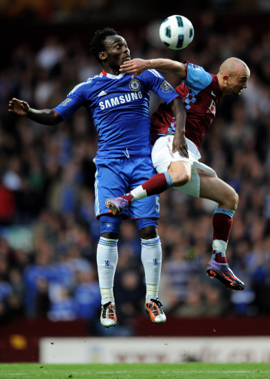 惊天争议！西班牙人1-0巴列卡诺，裁判两红牌+点球引爆全场！（判罚风暴来袭！西班牙人1-0巴列卡诺，两红牌加点球点燃全场争议）